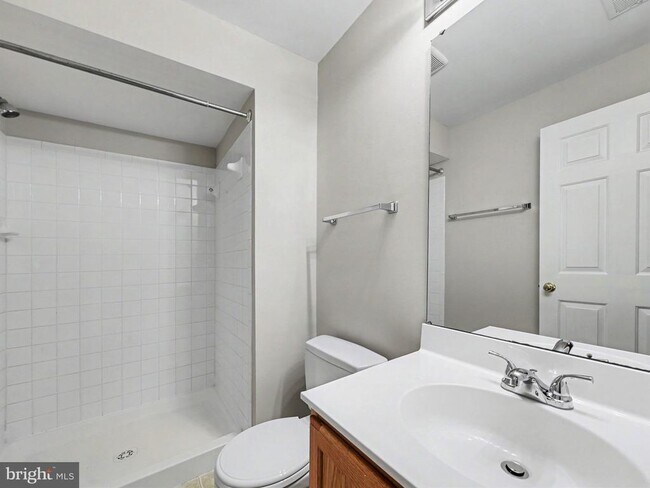 Building Photo - 5641 Eppes Island Pl