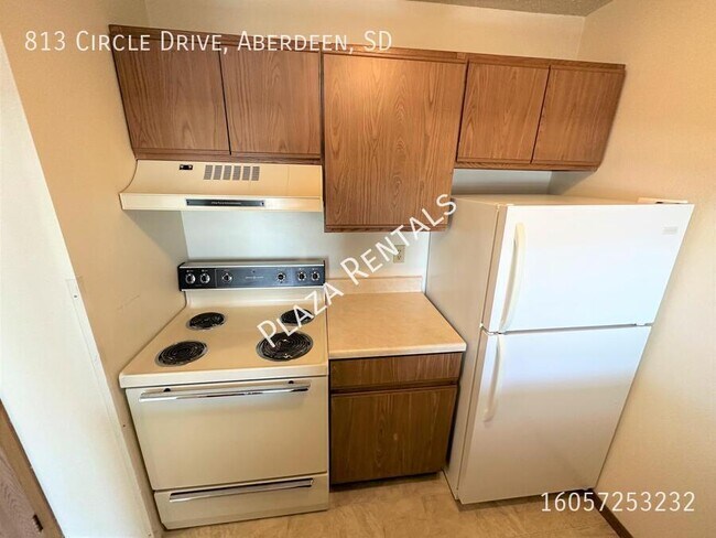 Building Photo - 307 11th Ave NW
