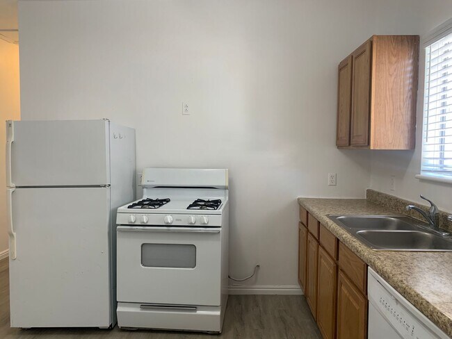 Building Photo - 3042-3044 S 8950 W