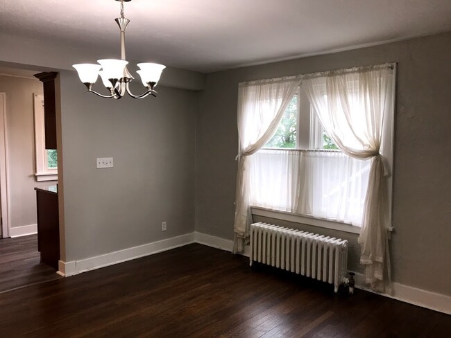 Building Photo - 4 Bedroom; 1 Bath House for Rent - Swissvale