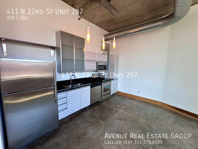 Building Photo - Stylish 2-Bed Loft Near St. Louis City Sta...