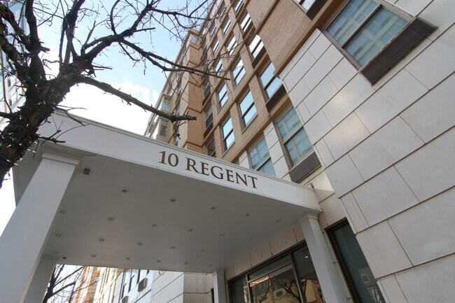 Primary Photo - 10 Regent St