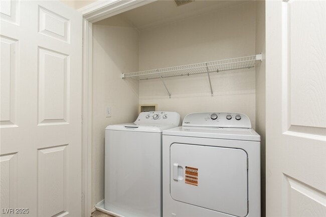 Building Photo - 550 Twilight Blue Ave