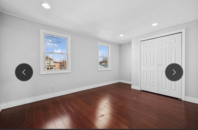 Building Photo - 102-23 164th Dr