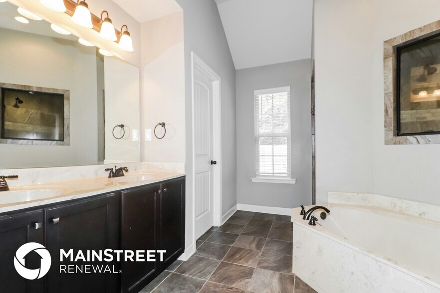 Building Photo - 1385 Switzer Dr