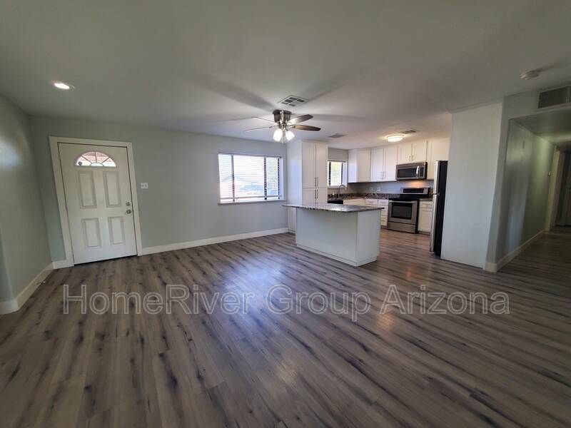 Building Photo - 4023 N 80th Dr
