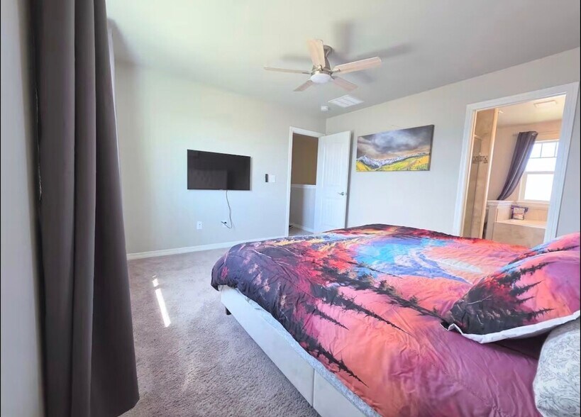 Building Photo - 6784 Skuna Dr