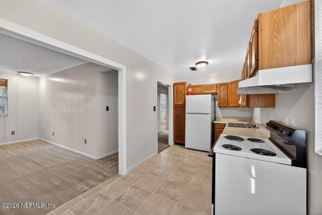 Building Photo - 8900 Crystal Springs Rd