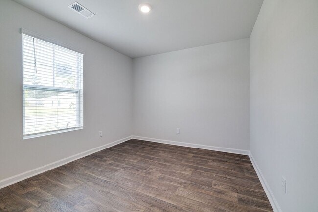 Building Photo - 142 Ponderosa Lp