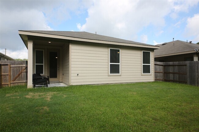 Building Photo - 27638 Mesabe Dr