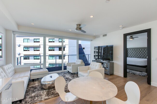 Building Photo - 4422 N 75th St