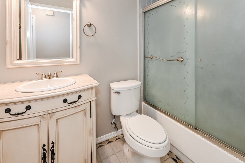 Building Photo - 3016 Bridgeview Dr