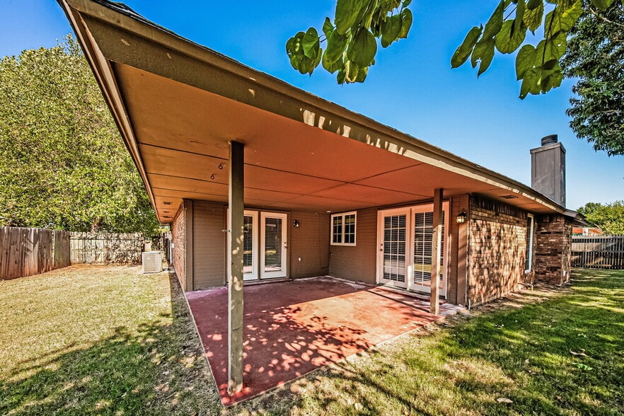 Building Photo - 8117 Turtle Dove Dr