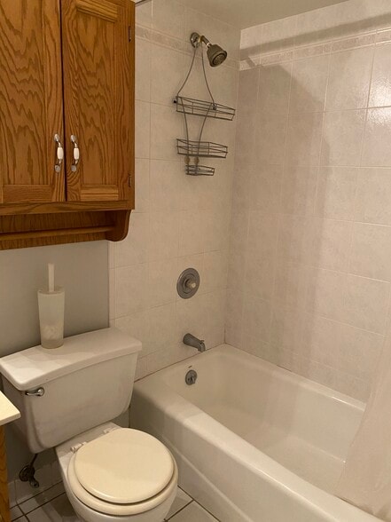 Master Bath - 3121 S Harlem Ave