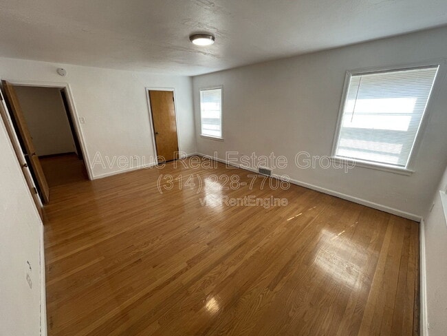 Building Photo - 2944 Moniteau Dr