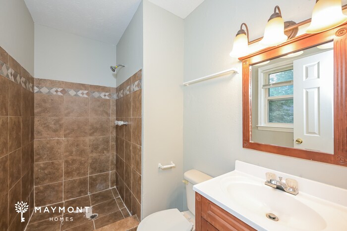 Building Photo - 4033 Emerald N Cir