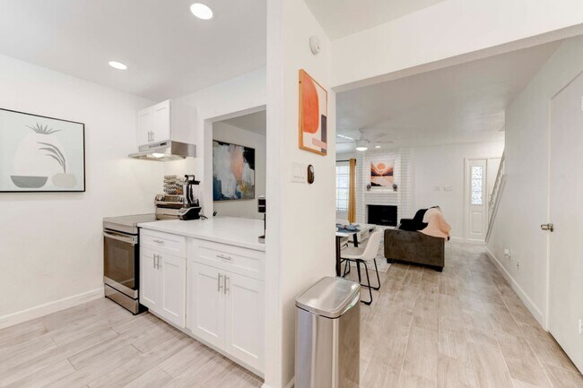 Building Photo - 8400 Jamestown Dr