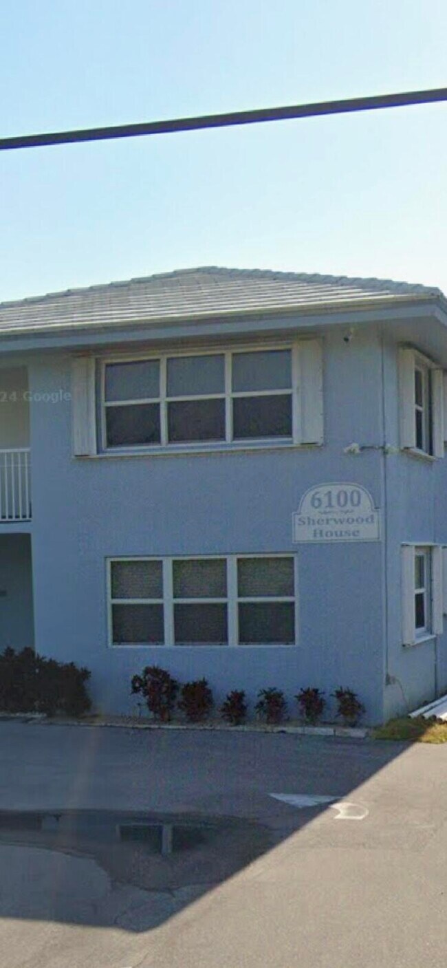Building Photo - 6100 NE 7th Ave