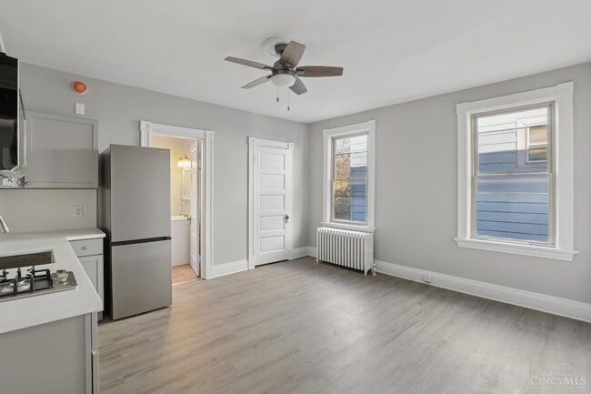 Building Photo - 1212 Bates Ave