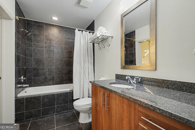 Building Photo - 1080 Peachtree St NE