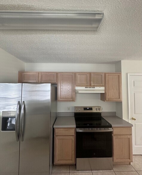 Building Photo - 405 Belle Chase Ct S