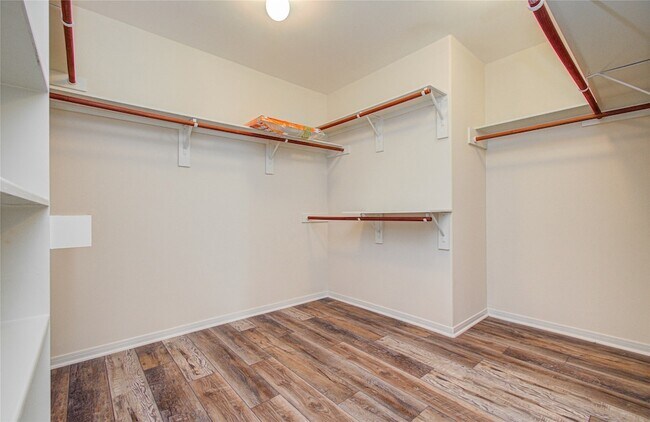 Building Photo - 226 Elana Ln