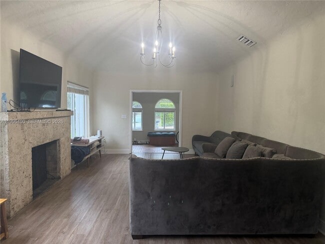 Building Photo - 5116 SW 57th Ave