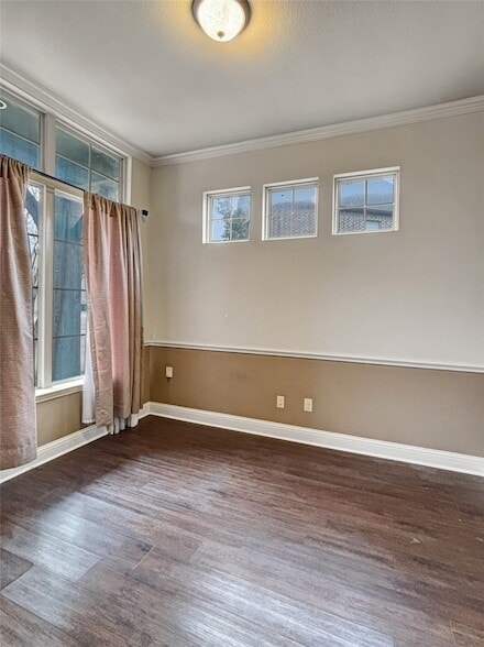 Building Photo - 341 Oxford Pl