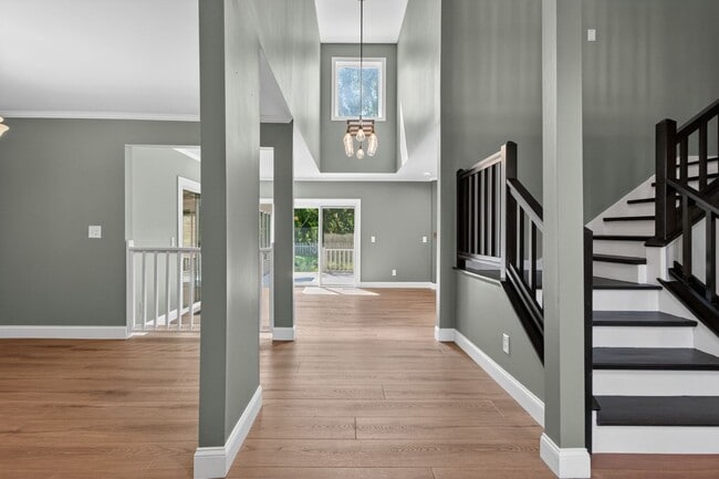Building Photo - 18609 Broadfield Dr