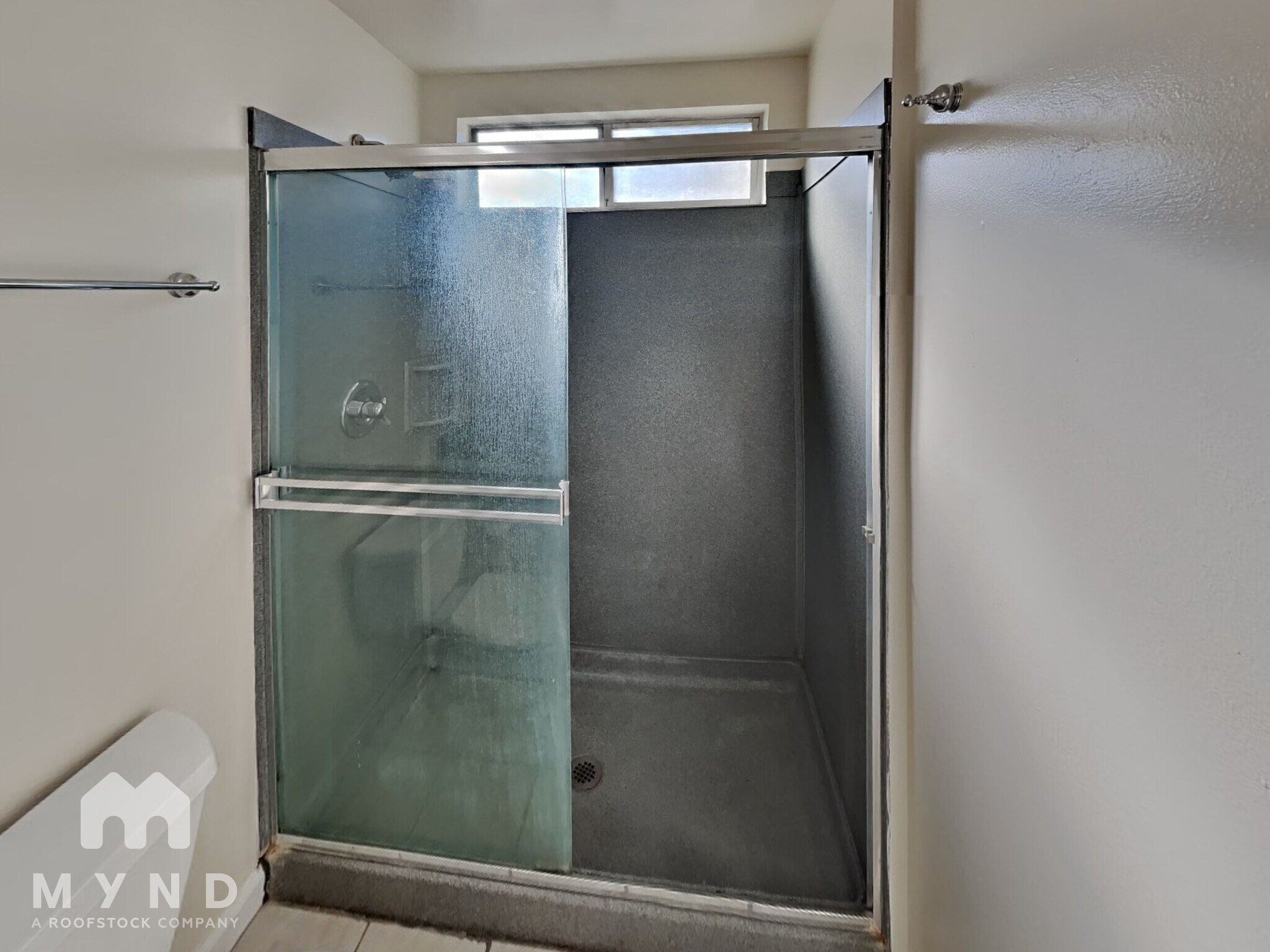 Building Photo - 6107 Vale Ct