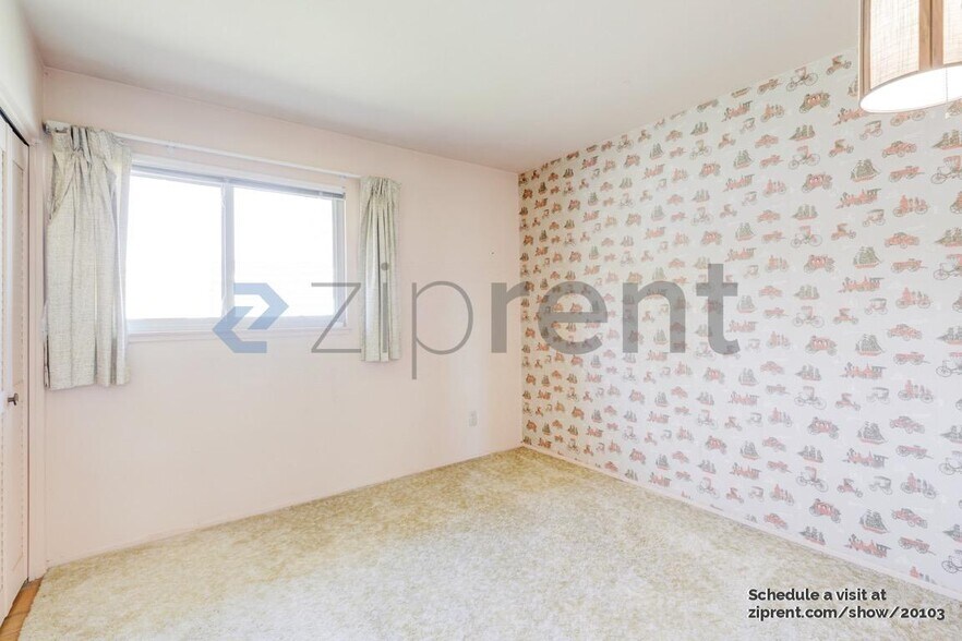 Building Photo - 3100 Ascot Ct