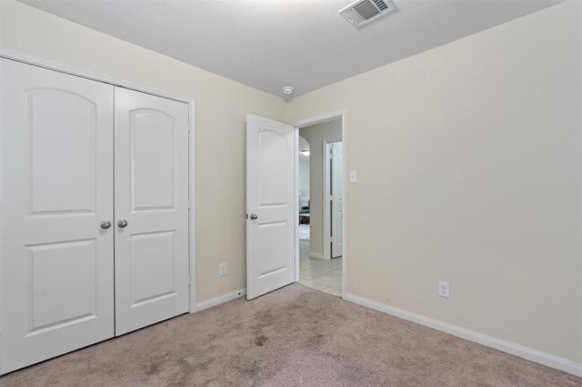 Building Photo - 360 Farmer Ln