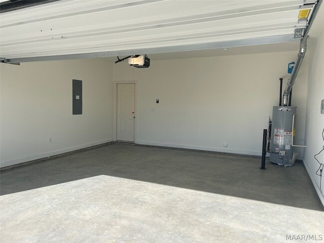 Building Photo - 5066 Pike Lp