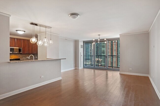 Building Photo - 450 E Waterside Dr