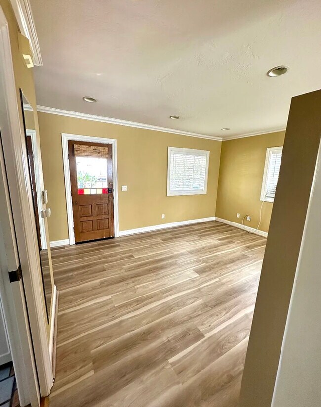 2432 Vancouver Ave 2432 Vancouver Ave San Diego CA 92104 Apartment