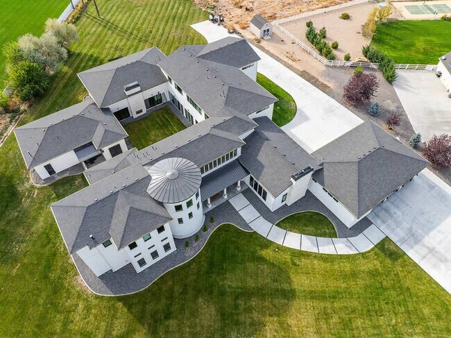 Building Photo - 12401 Rivendell Ct
