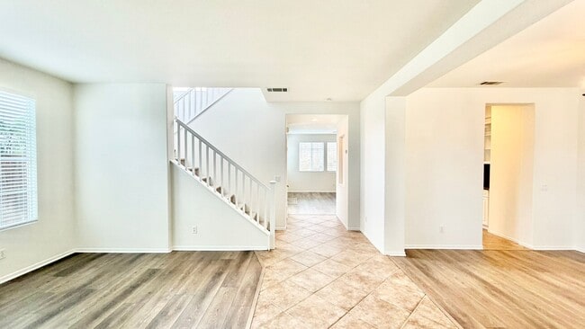 Building Photo - Beautifully Maintained & Spacious Two-Story Home in the Privately-gated Belleza Community of San ...