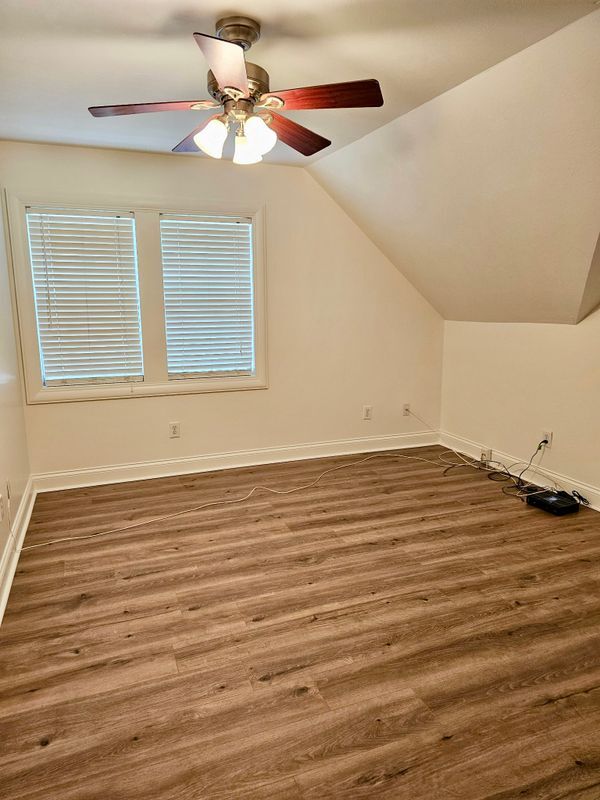 Building Photo - 375 Amber Leaf Dr