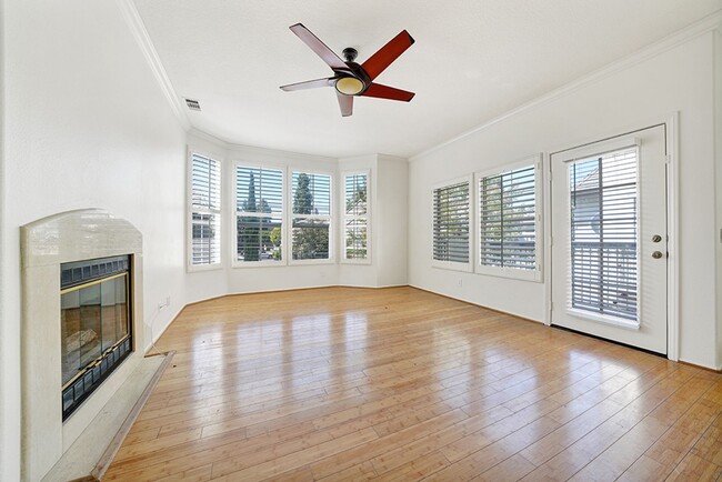 Building Photo - Newport Coast gated community, available now