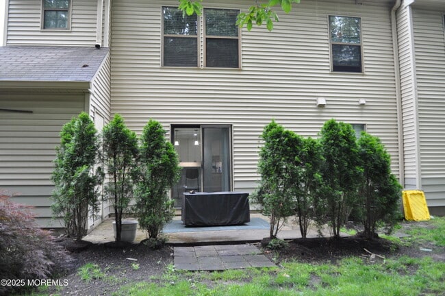 Building Photo - 704 Violet Ln