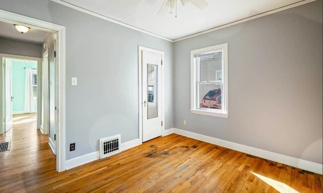 Building Photo - 4509 Hickman Rd