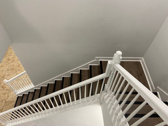 Building Photo - Spacious Waterfront 4BD/2.5BA Single Family Home in Orlando FL!