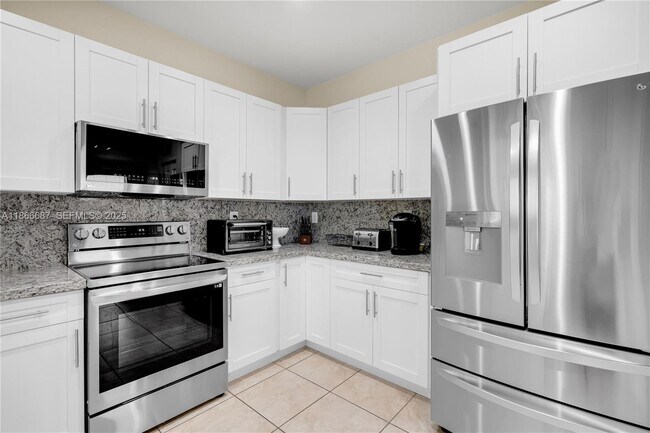 Building Photo - 363 NE 25th Terrace