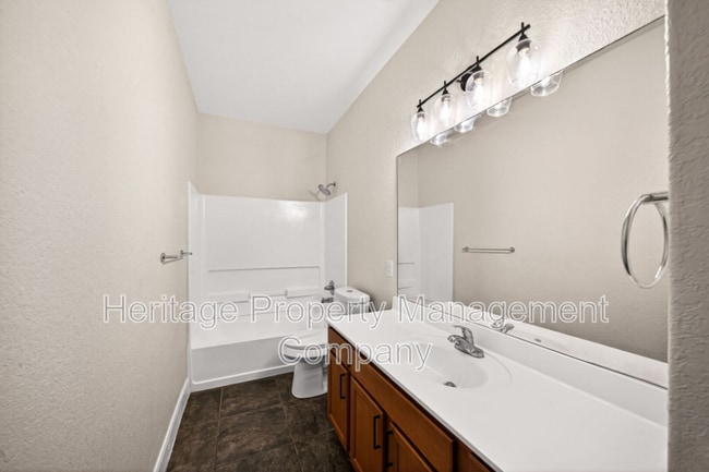 Building Photo - 7915 Cenote Dr