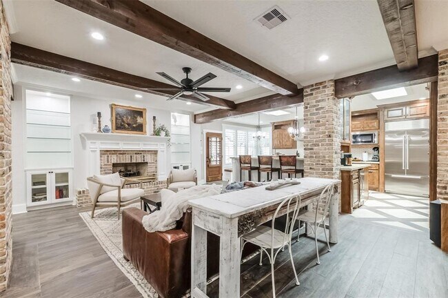 Building Photo - 8638 Oakford Dr