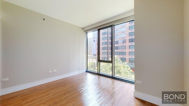 Building Photo - 237 E 34th St