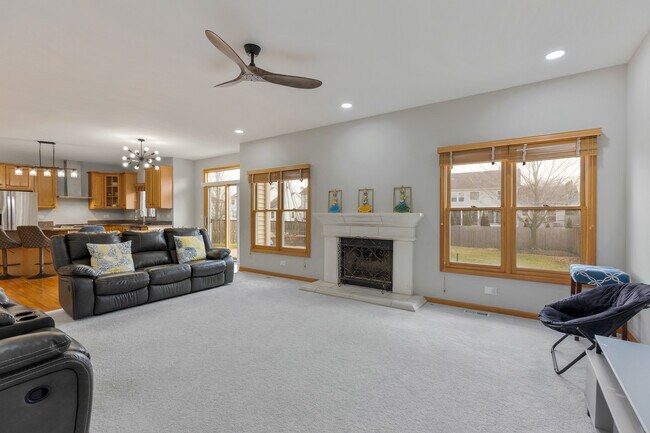 Building Photo - 2052 Gardner Cir E