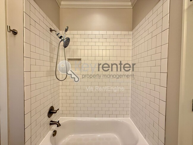 Building Photo - 1610 W 52nd St