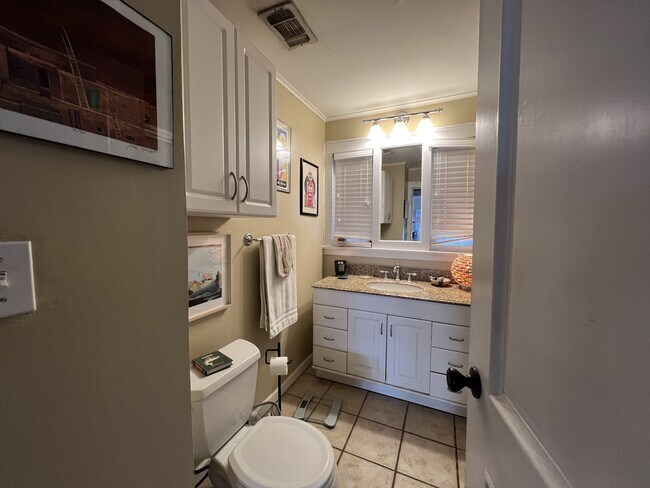 Building Photo - 2514 21st St