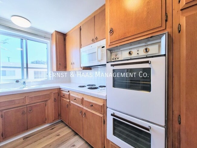 Building Photo - 333 Junipero Ave